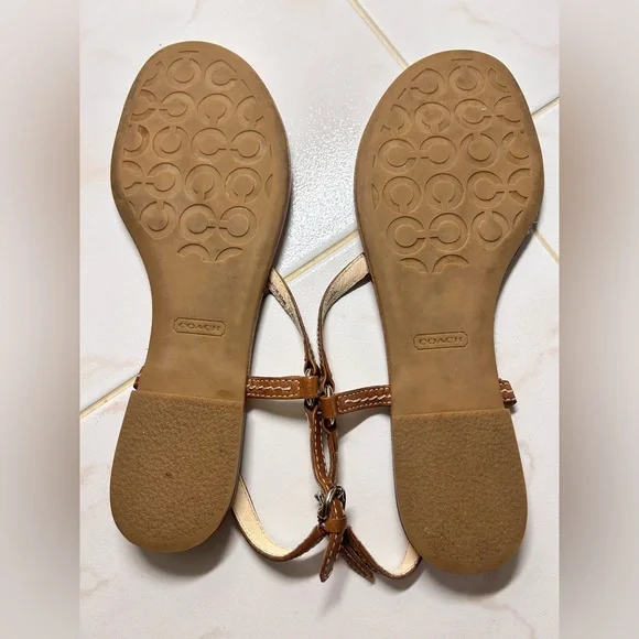 Unique💛Coach Rue Dog Leash Flat Sandals - Picture 5 of 5